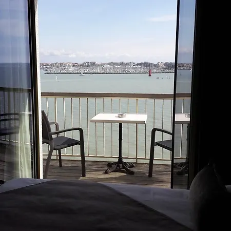Hotel Les Brises La Rochelle (Charente-Maritime)
