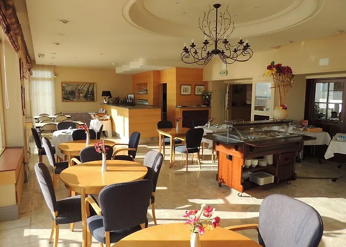 Hotel Les Brises - Réouverture Eté 2026