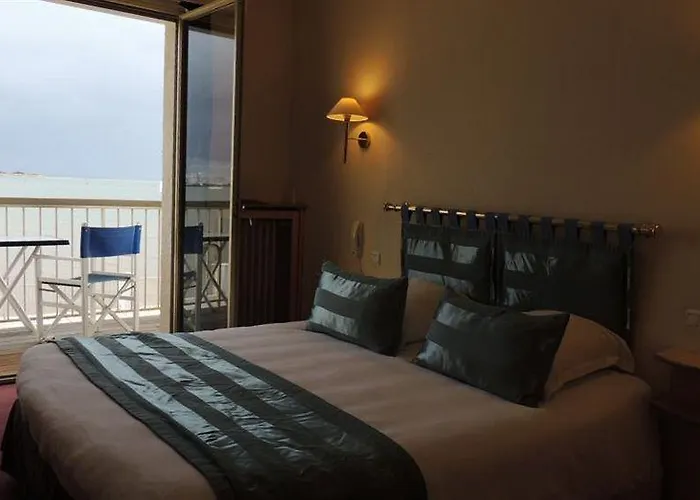 Les Brises - Réouverture Eté 2026 La Rochelle (Charente-Maritime)