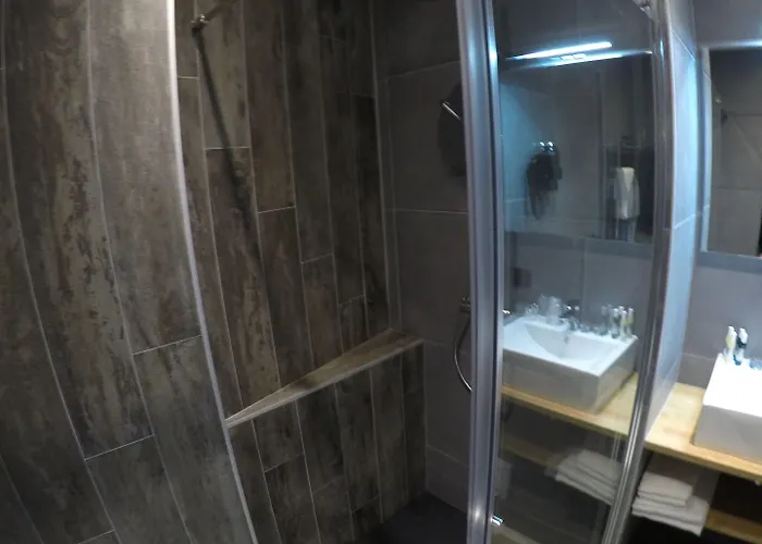 Les Brises - Réouverture Eté 2026 Hotel La Rochelle (Charente-Maritime)