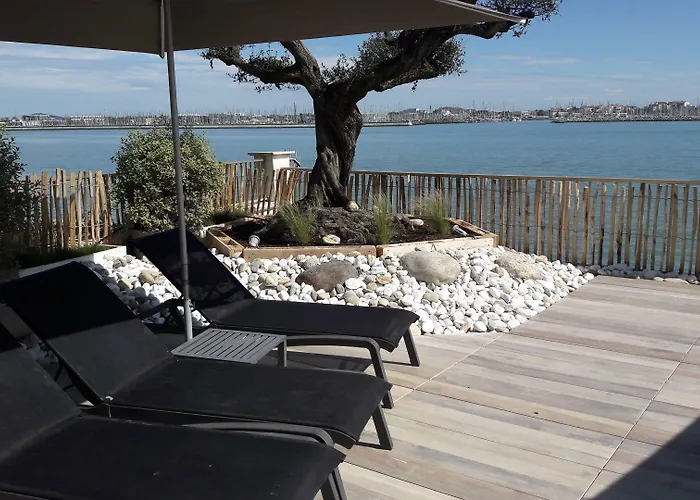 Les Brises - Réouverture Eté 2026 Hotel La Rochelle (Charente-Maritime)