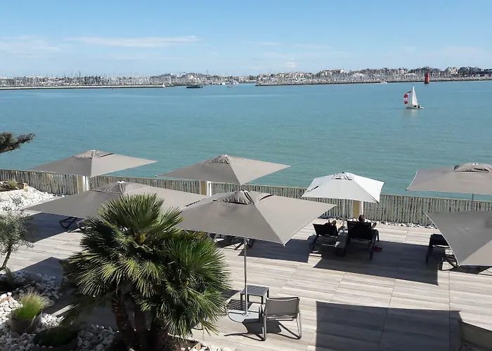 Les Brises - Réouverture Eté 2026 Hotel La Rochelle (Charente-Maritime)