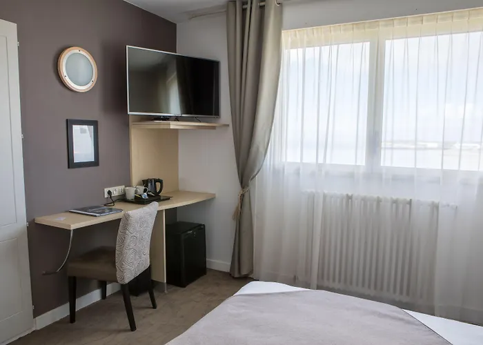 Les Brises - Réouverture Eté 2026 Hotel La Rochelle (Charente-Maritime)