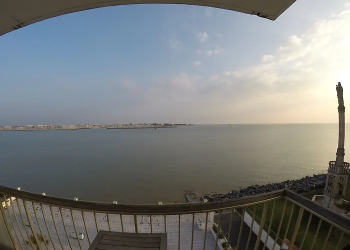 Les Brises - Réouverture Eté 2026 Hotel 3*