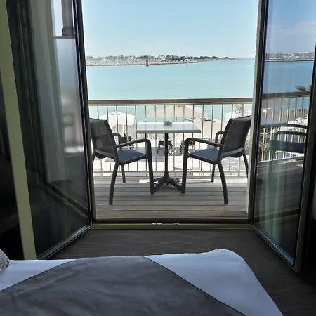 Hotell Les Brises La Rochelle (Charente-Maritime)