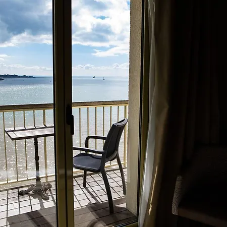 Hotel Les Brises La Rochelle (Charente-Maritime)