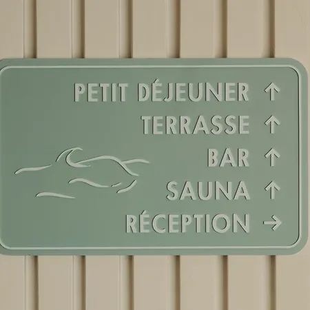 Les Brises 4*