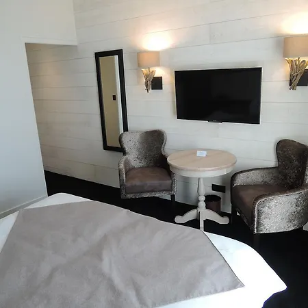 Hotel Les Brises La Rochelle (Charente-Maritime)