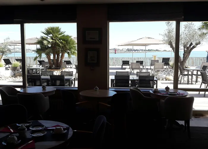 Les Brises - Reouverture Ete 2026 Hotel La Rochelle (Charente-Maritime)